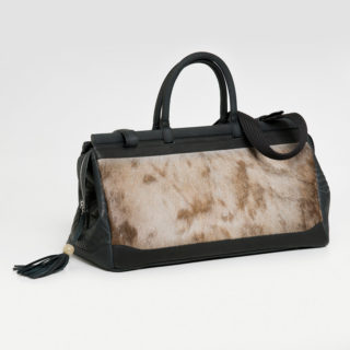Traveler Wildebeest Black